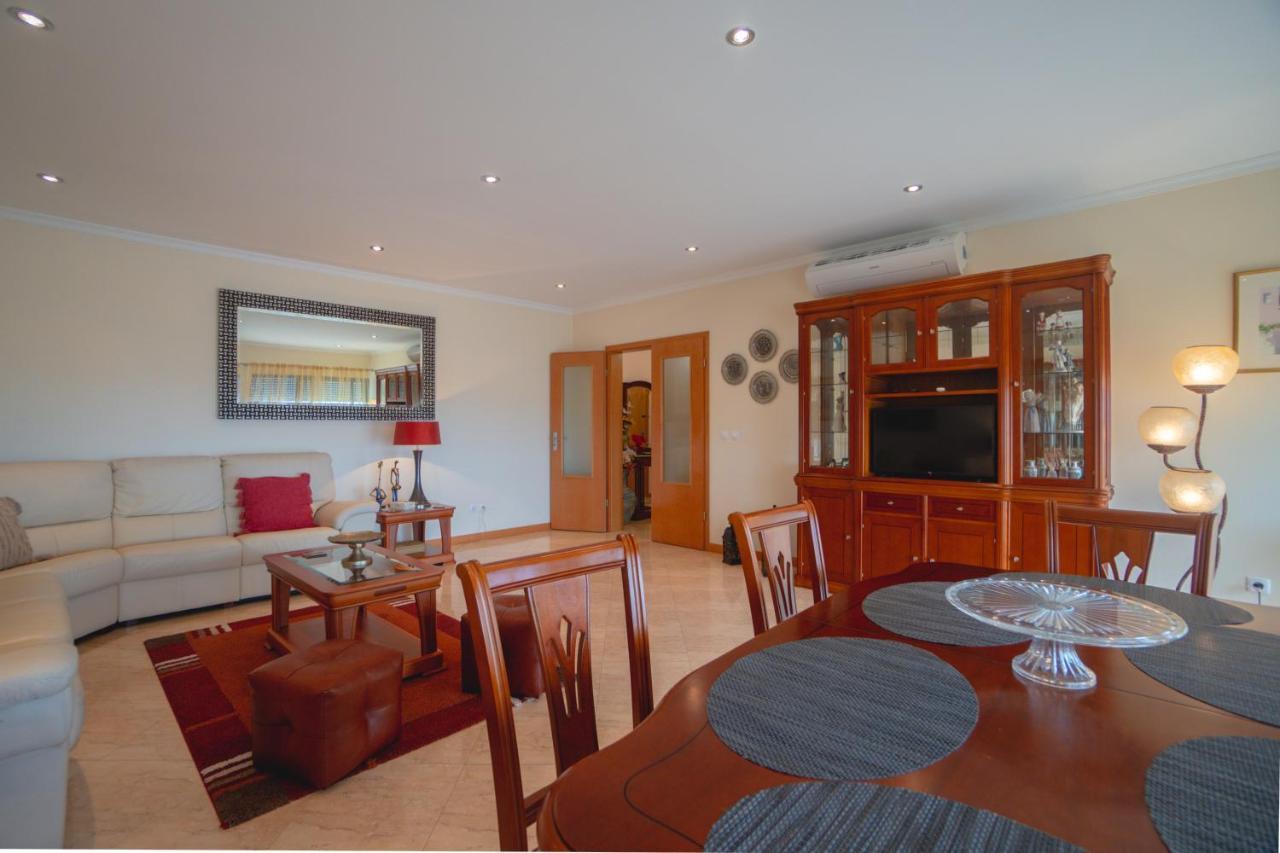 Large Modern Ponta Delgada Apartment Exterior photo