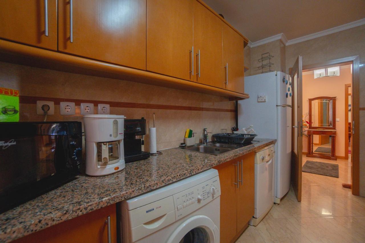 Large Modern Ponta Delgada Apartment Exterior photo