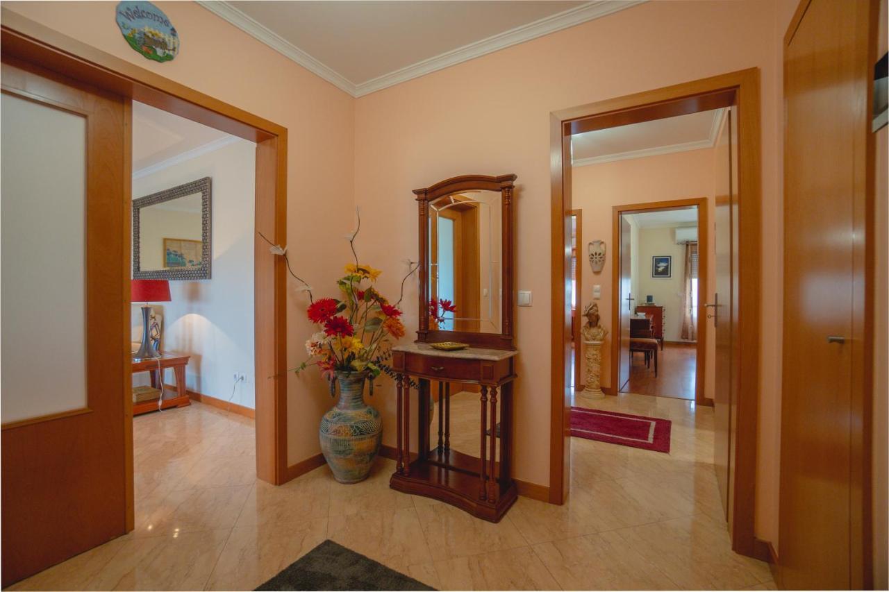 Large Modern Ponta Delgada Apartment Exterior photo