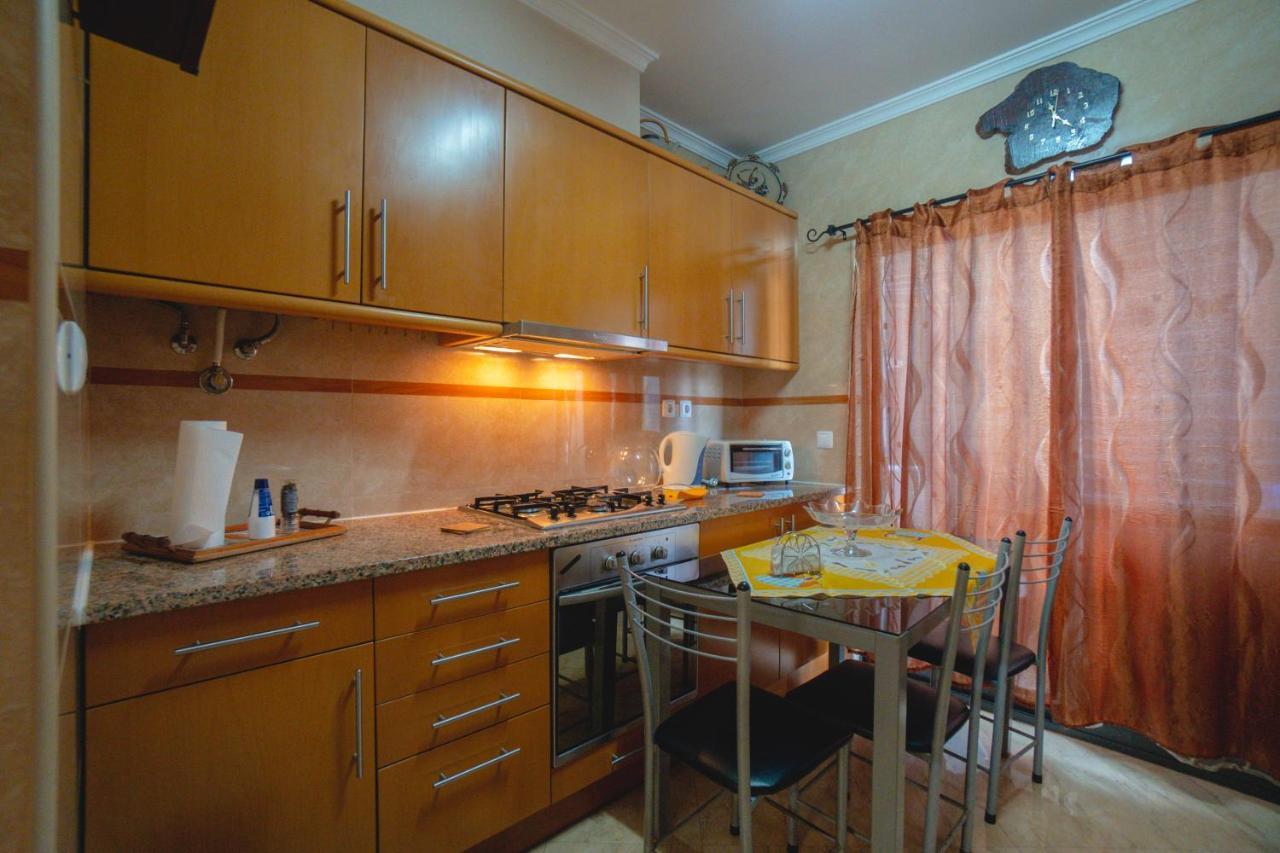 Large Modern Ponta Delgada Apartment Exterior photo