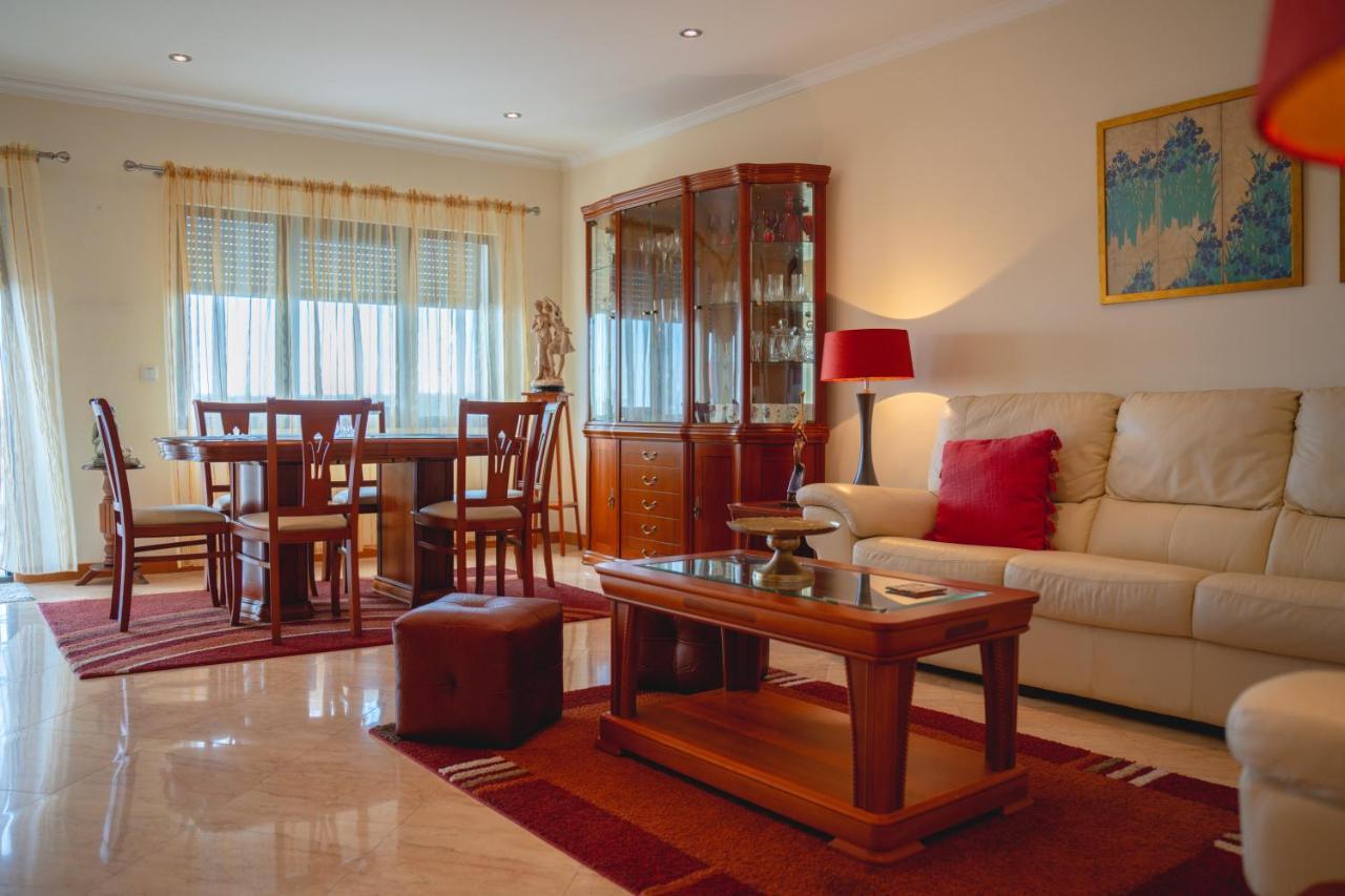 Large Modern Ponta Delgada Apartment Exterior photo