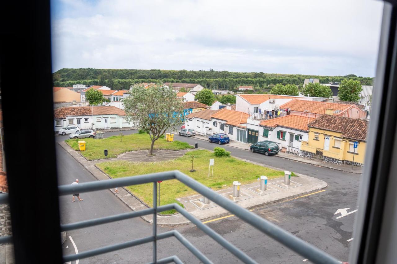 Large Modern Ponta Delgada Apartment Exterior photo